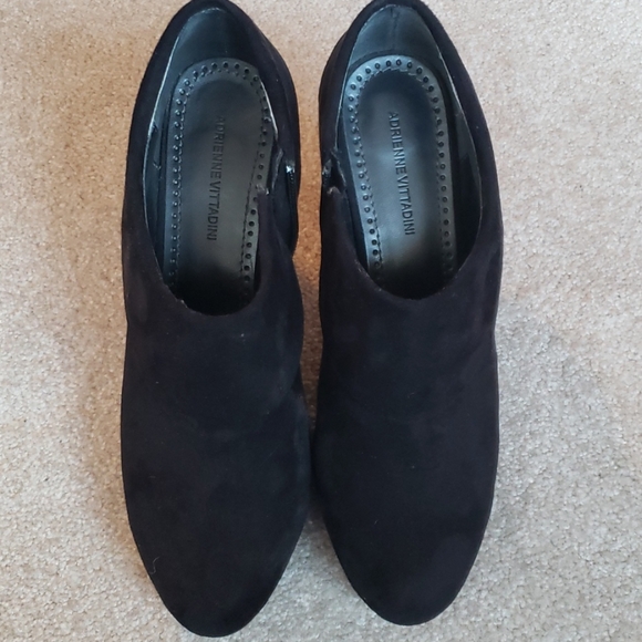 Adrienne Vittadini black suede booties. - Picture 3 of 7